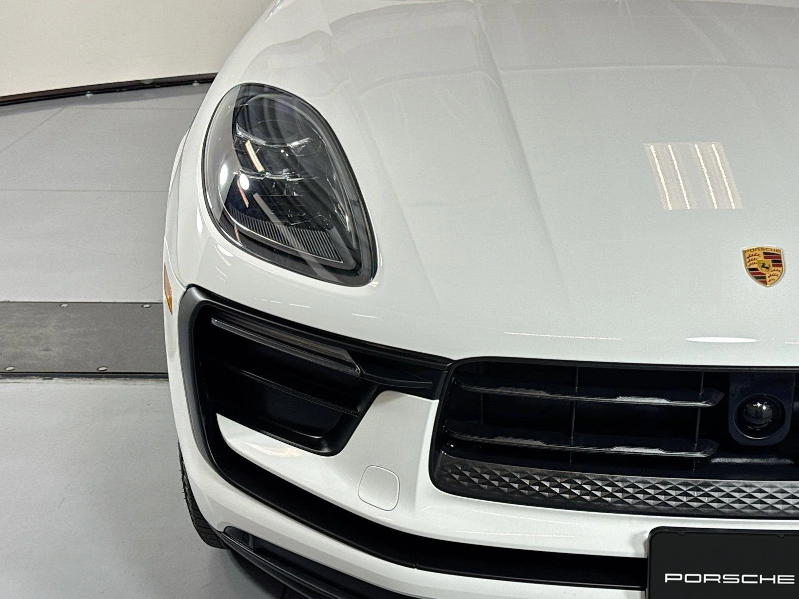 Certified Used 2025 White Porsche  image 30