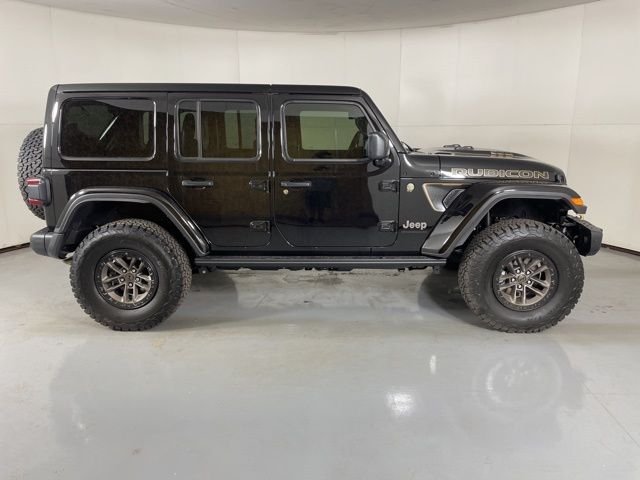 New 2025 Black Clear-Coat Exterior Paint Jeep Rubicon 392 image 9