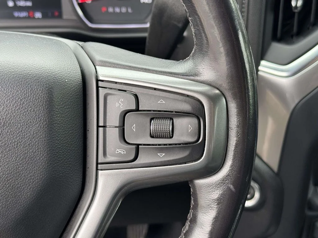 Used 2022 Black Chevrolet RST image 22