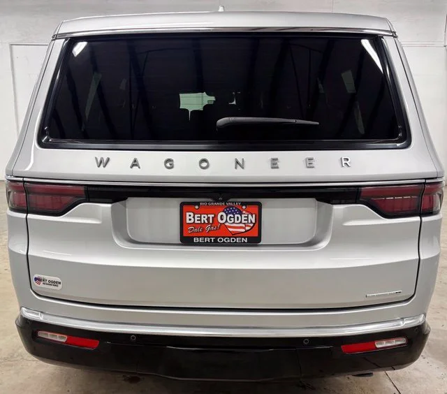 Used 2023 Silver Jeep Series II image 5