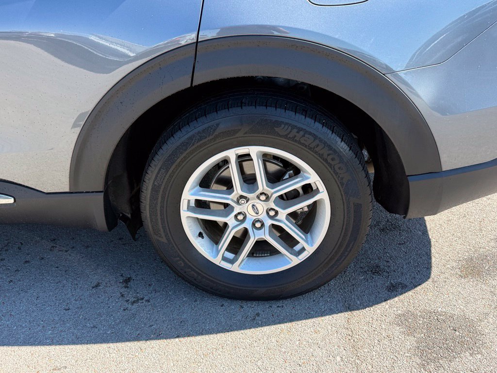 Used 2025 Gray Ford Active image 22