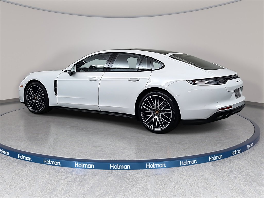 2023 Porsche Panamera 4 Platinum photo 3