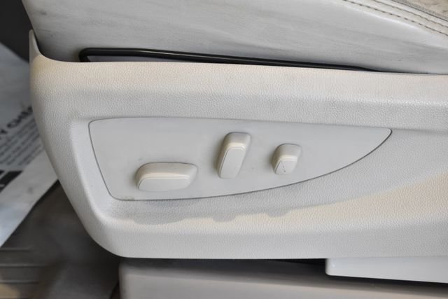 Used 2018 White GMC Denali image 19