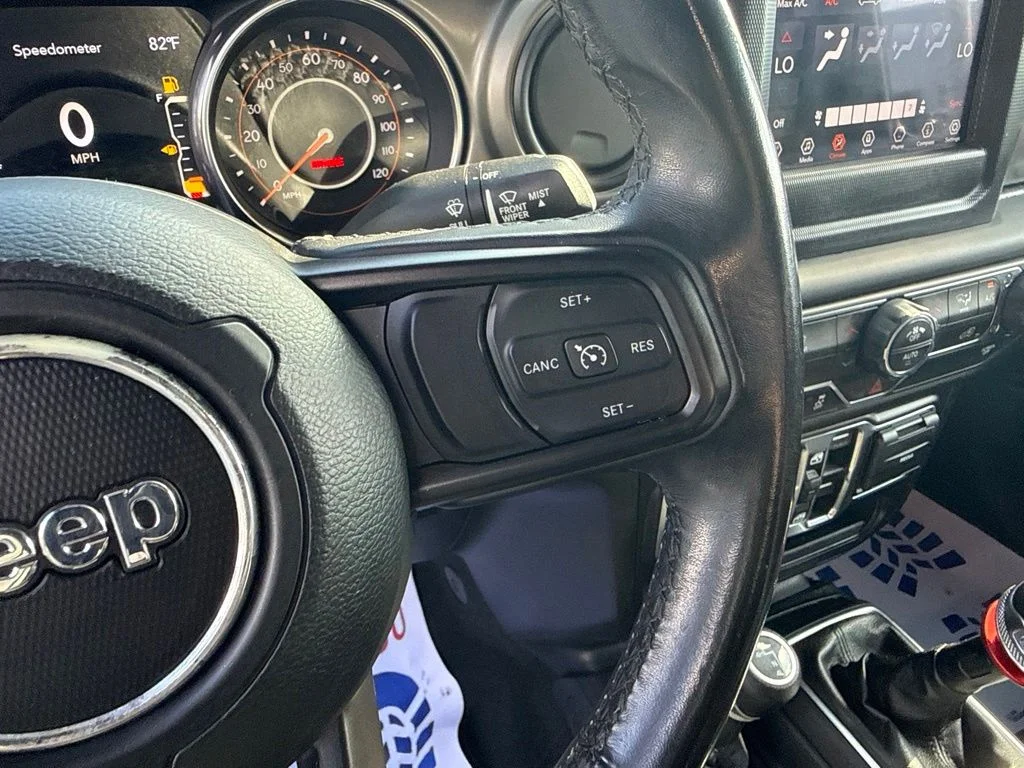 Certified Used 2020  Jeep Sport image 26