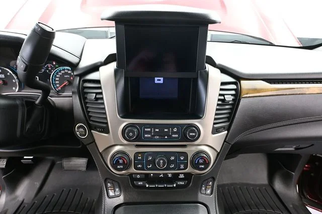 Used 2017 Red GMC Denali image 40