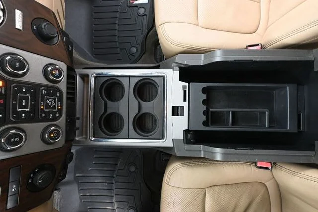 Used 2015 White Ford Lariat image 35