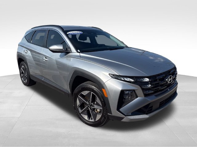 Used 2025 Silver Hyundai SEL image 7