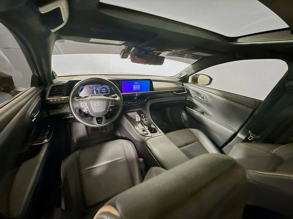 Certified Used 2025 Bronze Age Toyota Limited image 25