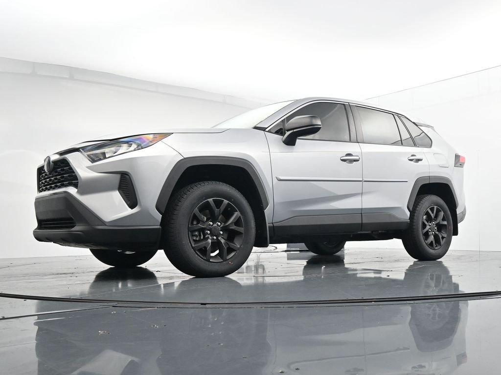 Used 2022 Silver Toyota LE image 39