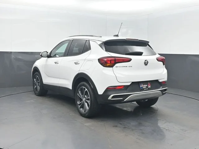 Used 2020 White Buick Select image 31