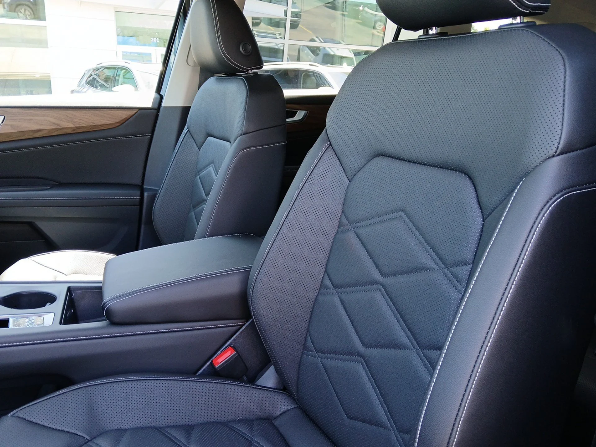 New 2026 Deep Black Pearl Volkswagen 2.0T SE image 19