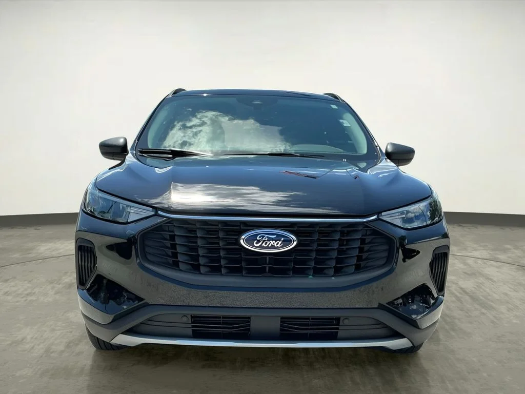 Used 2025 Black Ford Active image 14