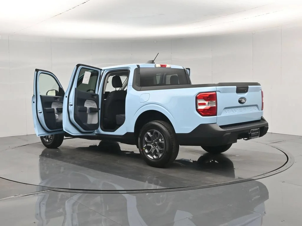 New 2026 Light Blue Ford XLT image 32
