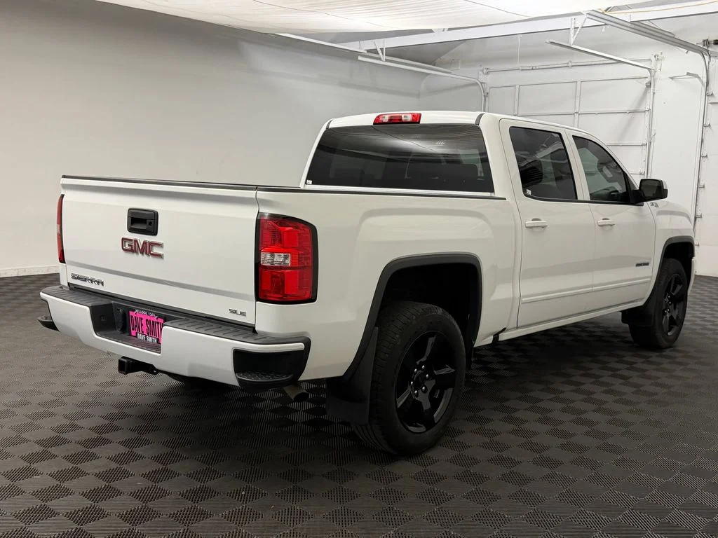 Used 2018 Summit White GMC SLE image 9