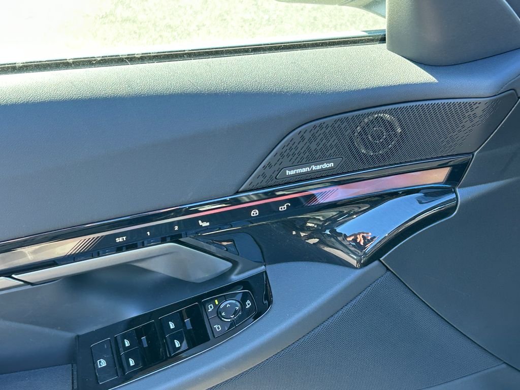New 2027 Black Sapphire Metallic BMW eDrive40 image 12