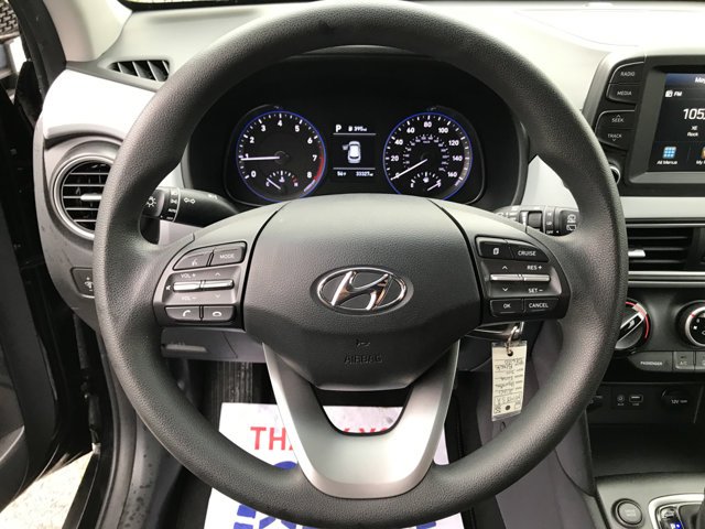 Used 2020 Ultra Black Hyundai SE image 12