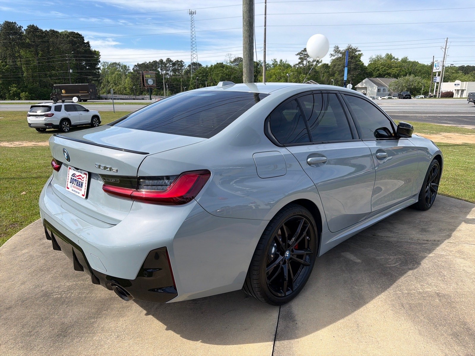 Used 2024 Gray BMW 330e image 19