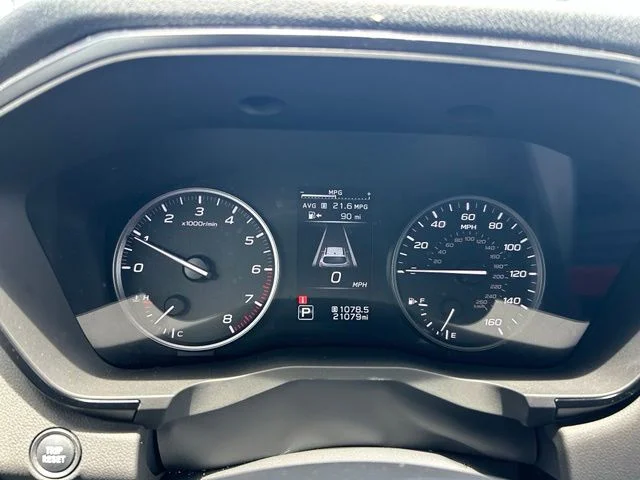 Used 2025 White Subaru Onyx Edition image 6