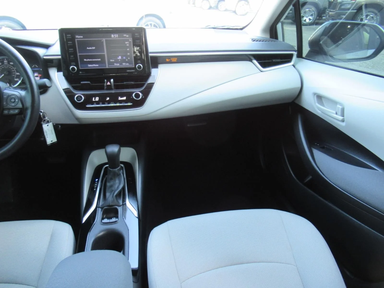 Used 2022 Silver Toyota LE image 15