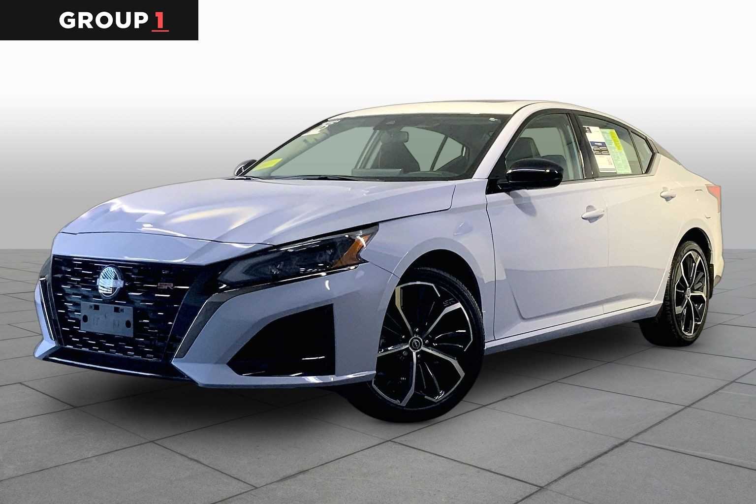 2025 Nissan Altima SR