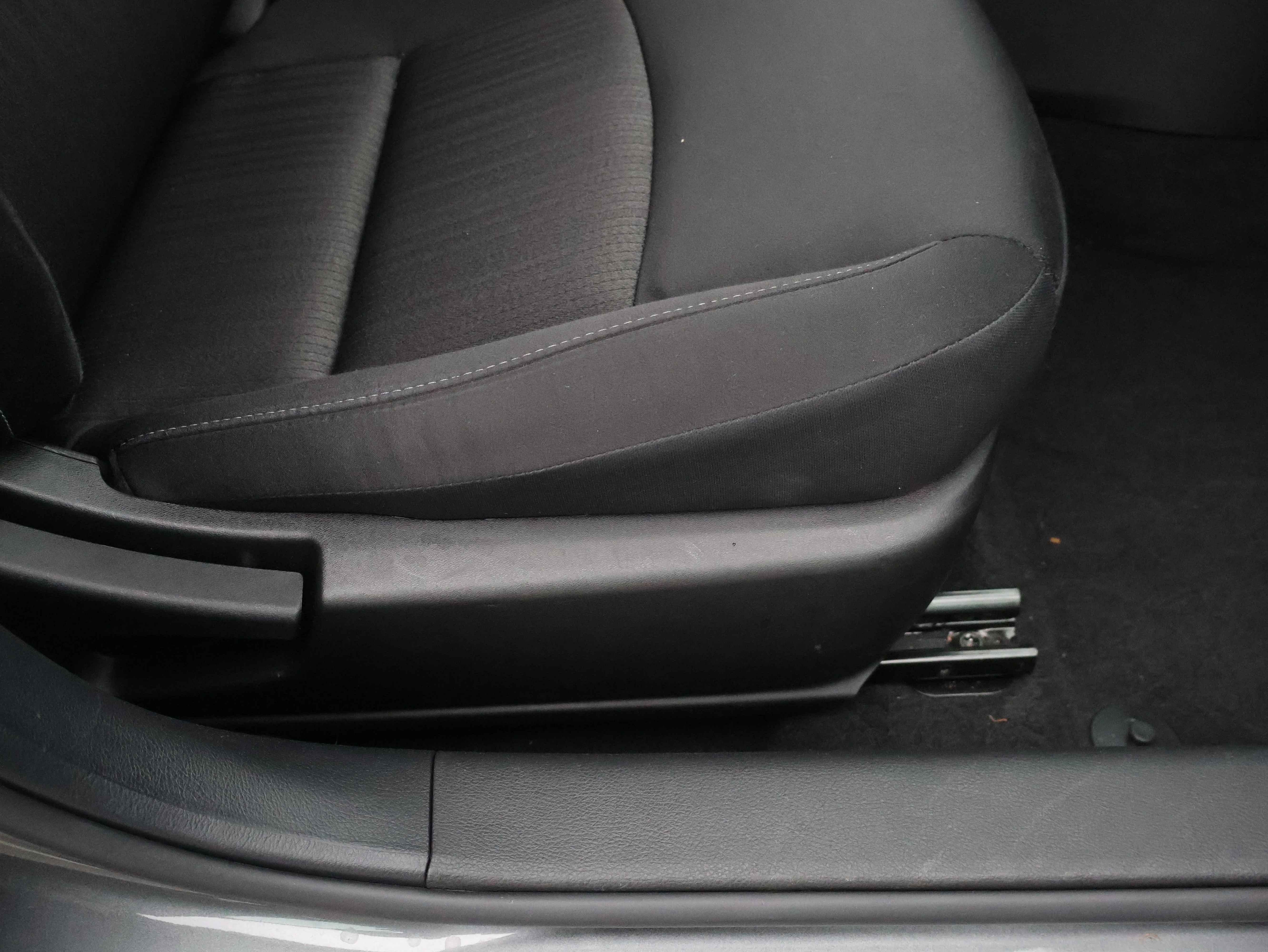 Used 2025 Gun Metallic Nissan SV image 9