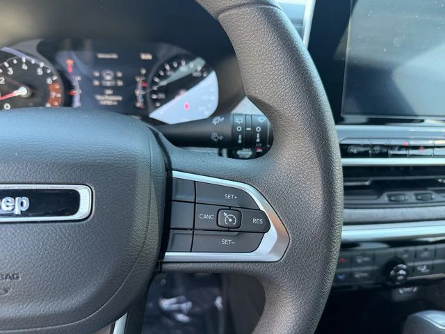 Used 2025 Silver Jeep Sport image 17