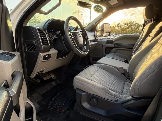 Used 2019 Oxford White Ford XLT image 32