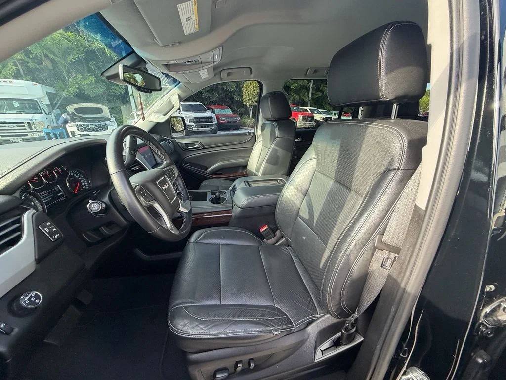 Used 2019 Onyx Black GMC SLE image 9