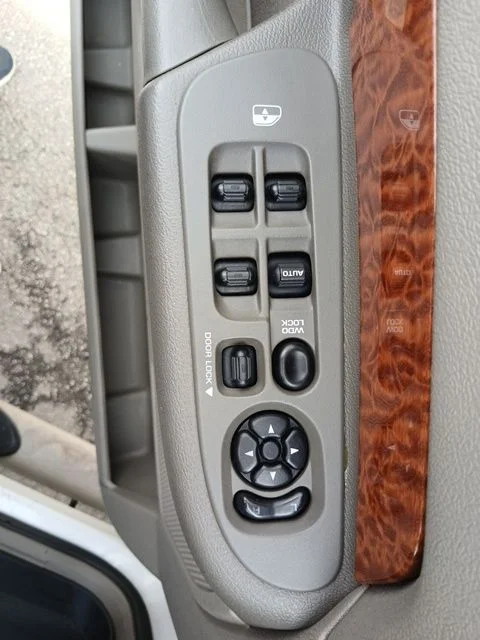 Used 2007 White Dodge Laramie image 52