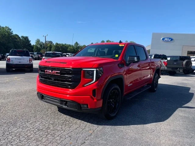 Used 2026 Red GMC Elevation image 4