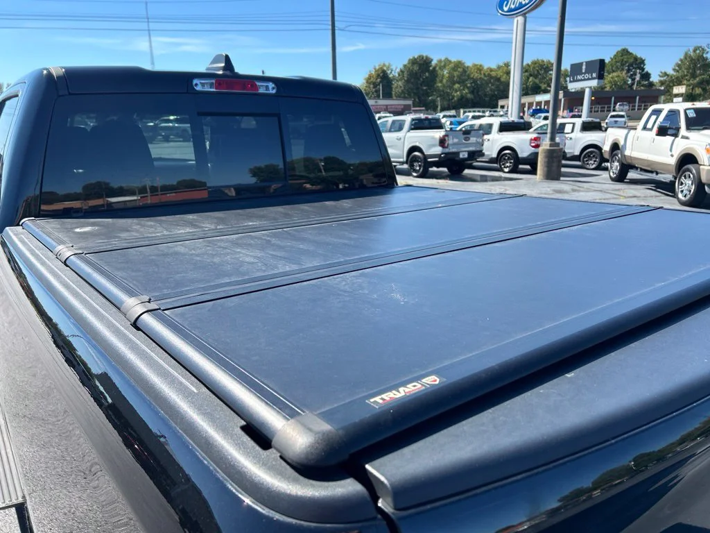 Used 2023 Diamond Black Ram Laramie image 15