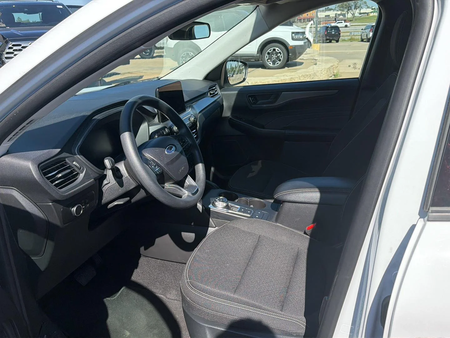 Certified Used 2025 Oxford White Ford Active image 3