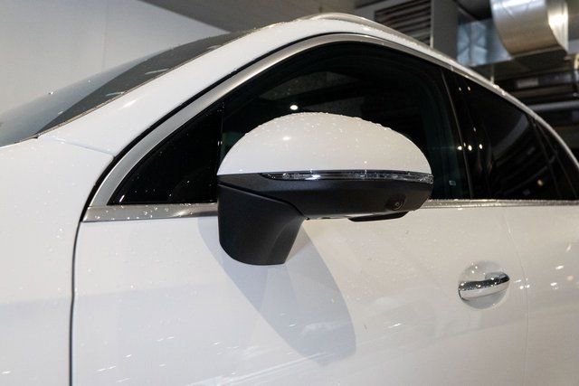New 2026 Polar White Mercedes-Benz GLC 300 image 41