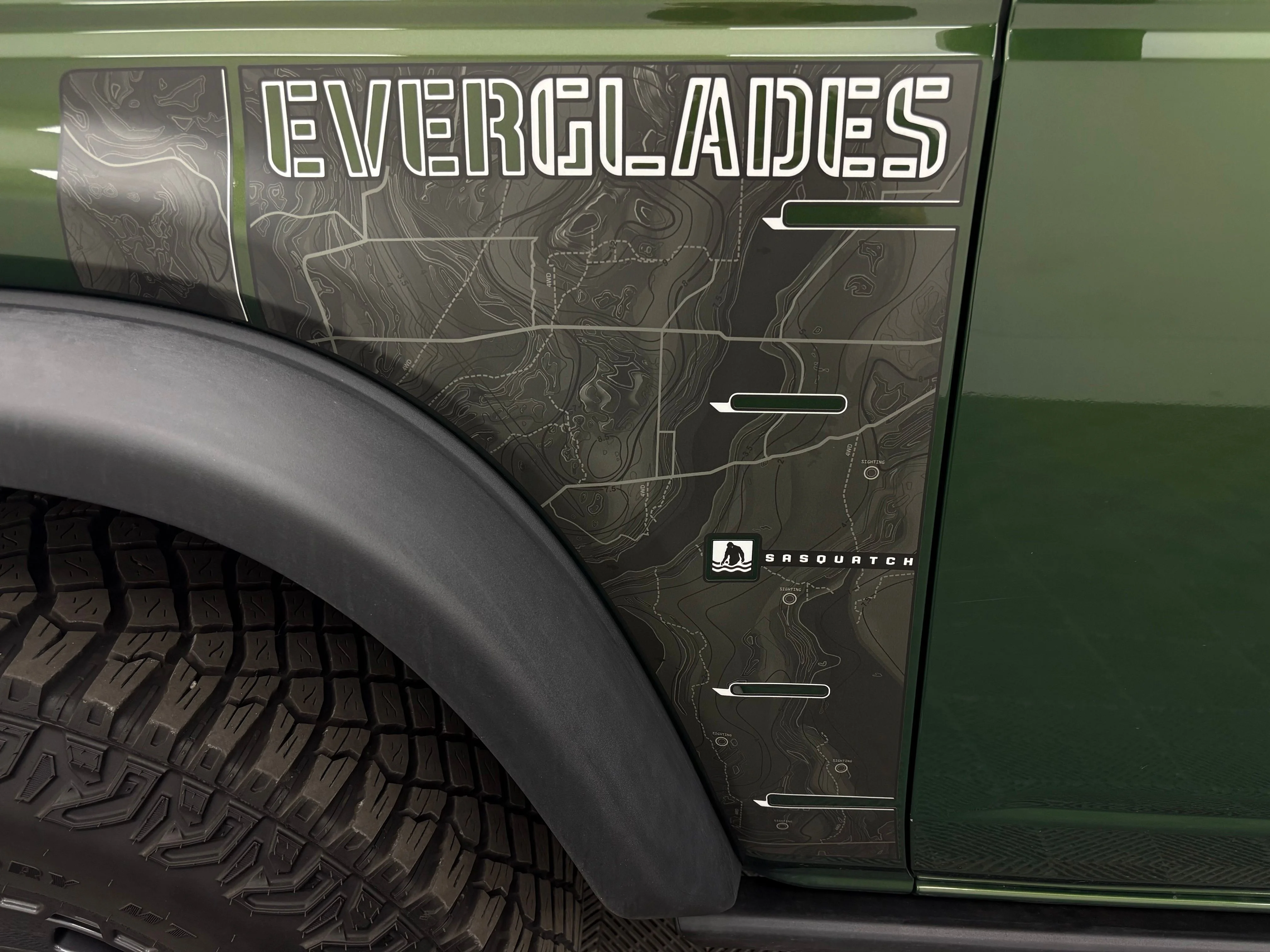 Used 2024 Green Metallic Ford Everglades image 14
