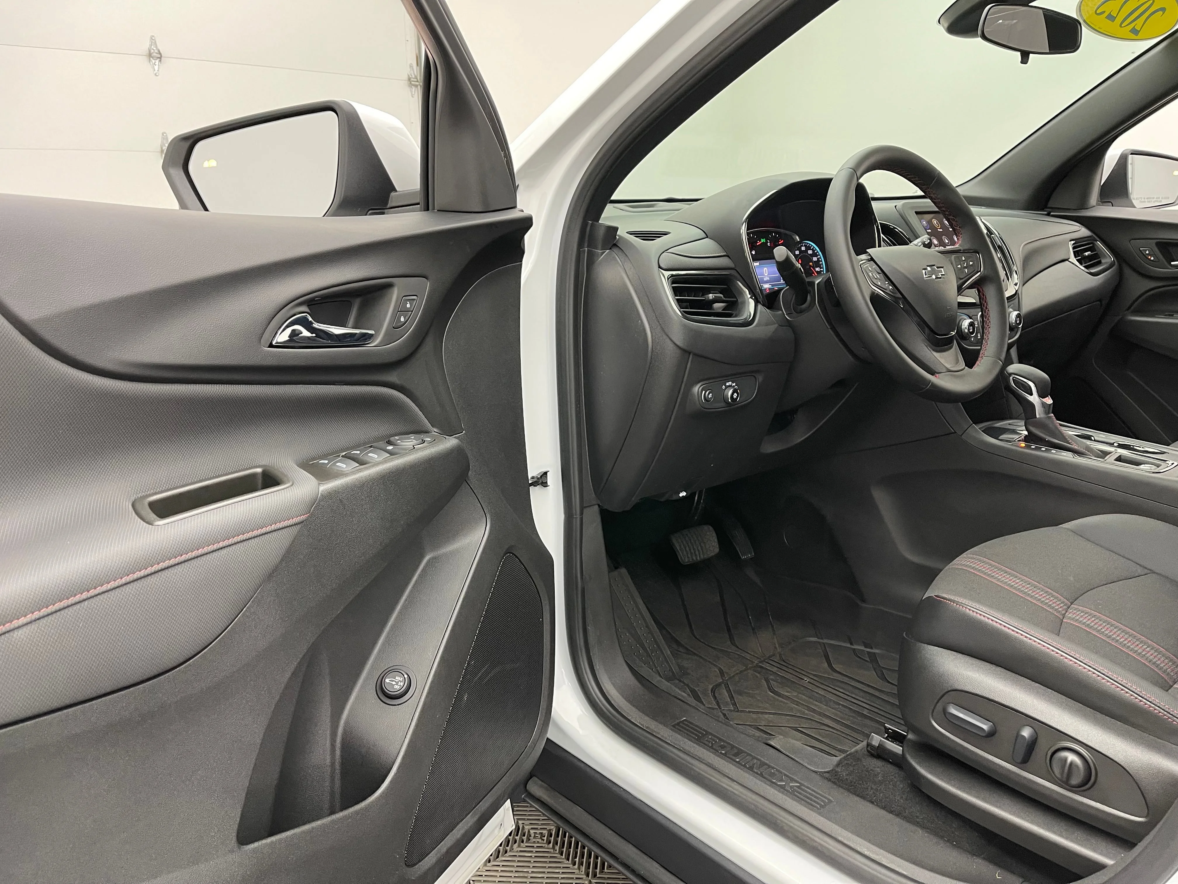 Used 2023 Summit White Chevrolet RS image 15