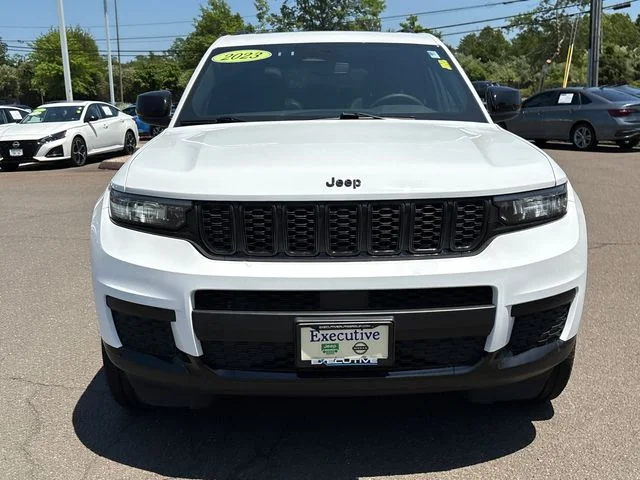 Used 2023 White Jeep Altitude image 6