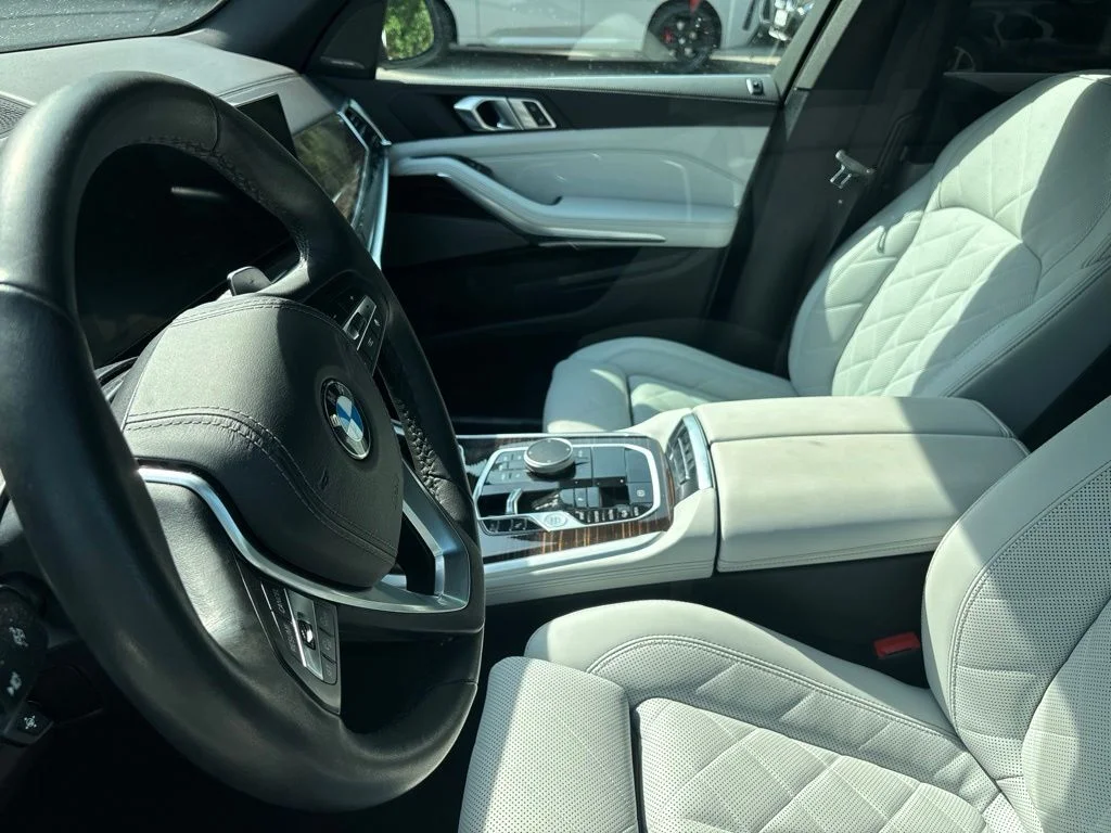 Certified Used 2026 Mineral White Metallic BMW xDrive40i image 8