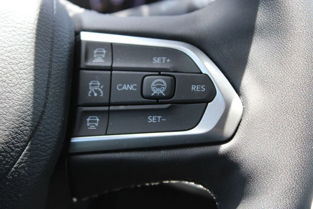 Used 2023 Black Jeep Limited image 27