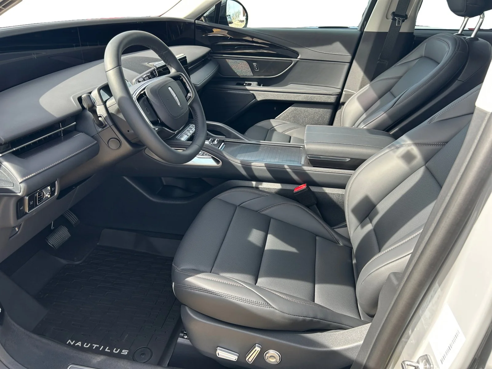 New 2026 Grey Matter Metallic Clearcoat Lincoln Premiere image 14