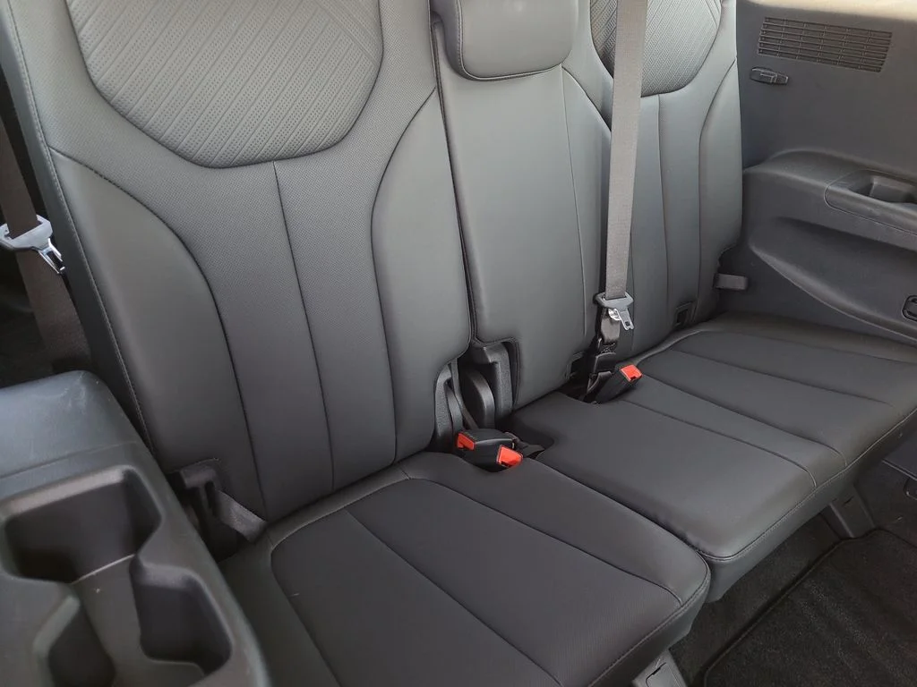 Used 2025 Red Hyundai SEL Premium image 14