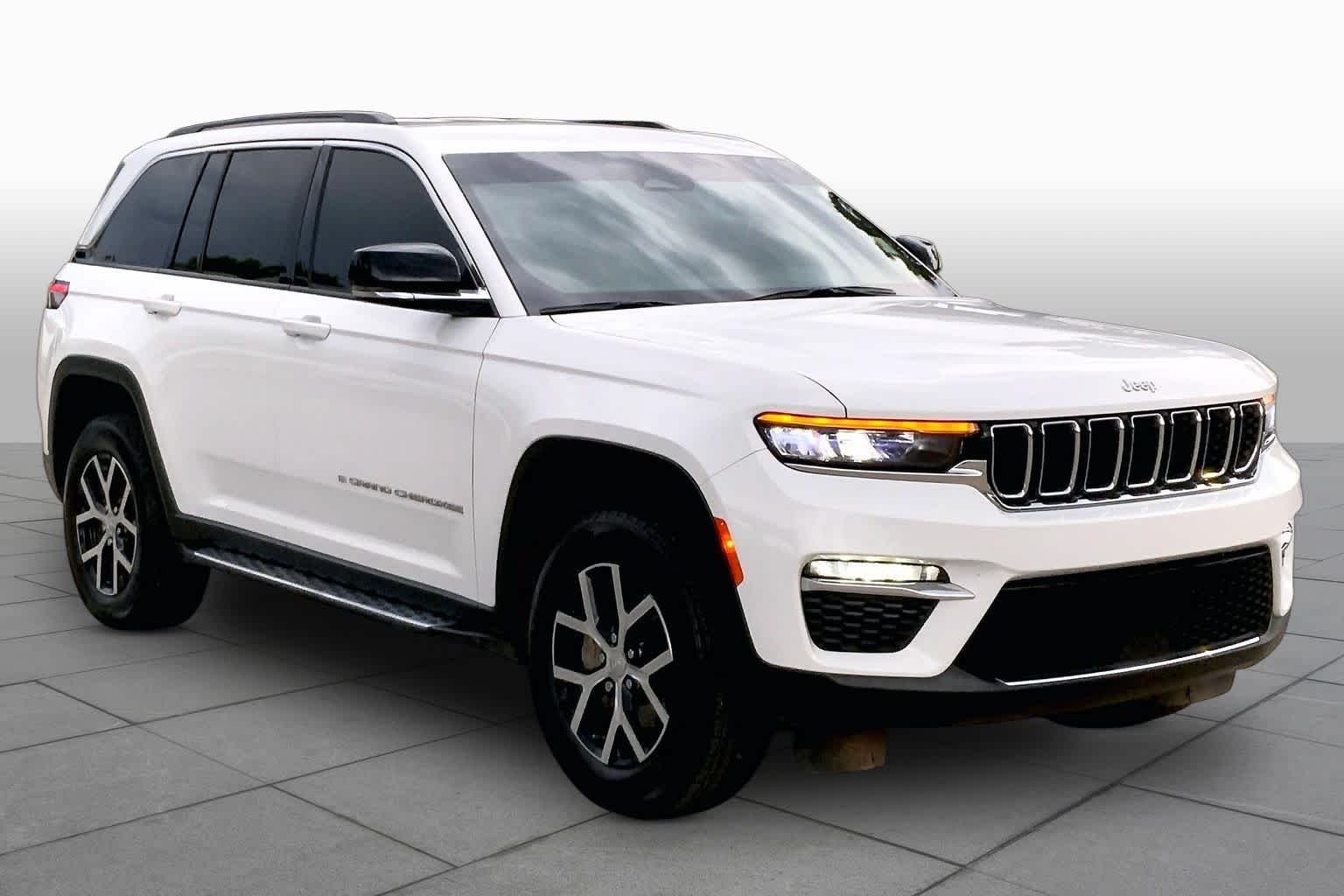 Used 2024 Bright White Clearcoat Jeep Limited image 3