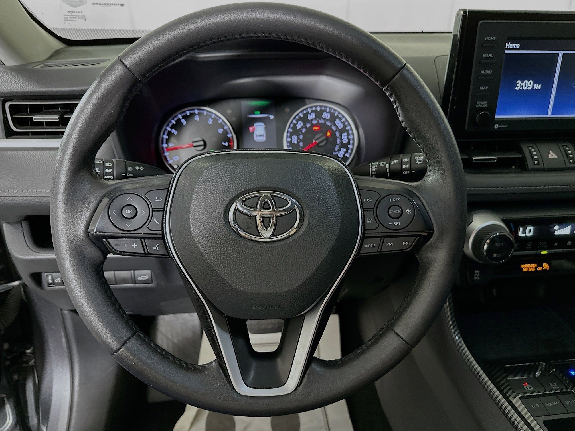 Used 2021 Magnetic Gray Metallic Toyota XLE Premium image 15