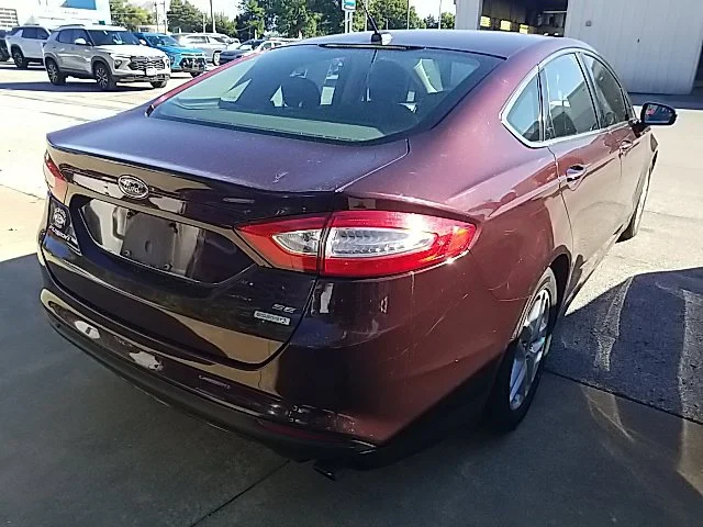 Used 2013 Red Ford SE image 21