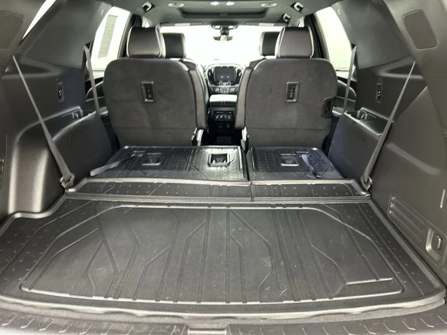 Used 2023 Black Chevrolet Premier image 7