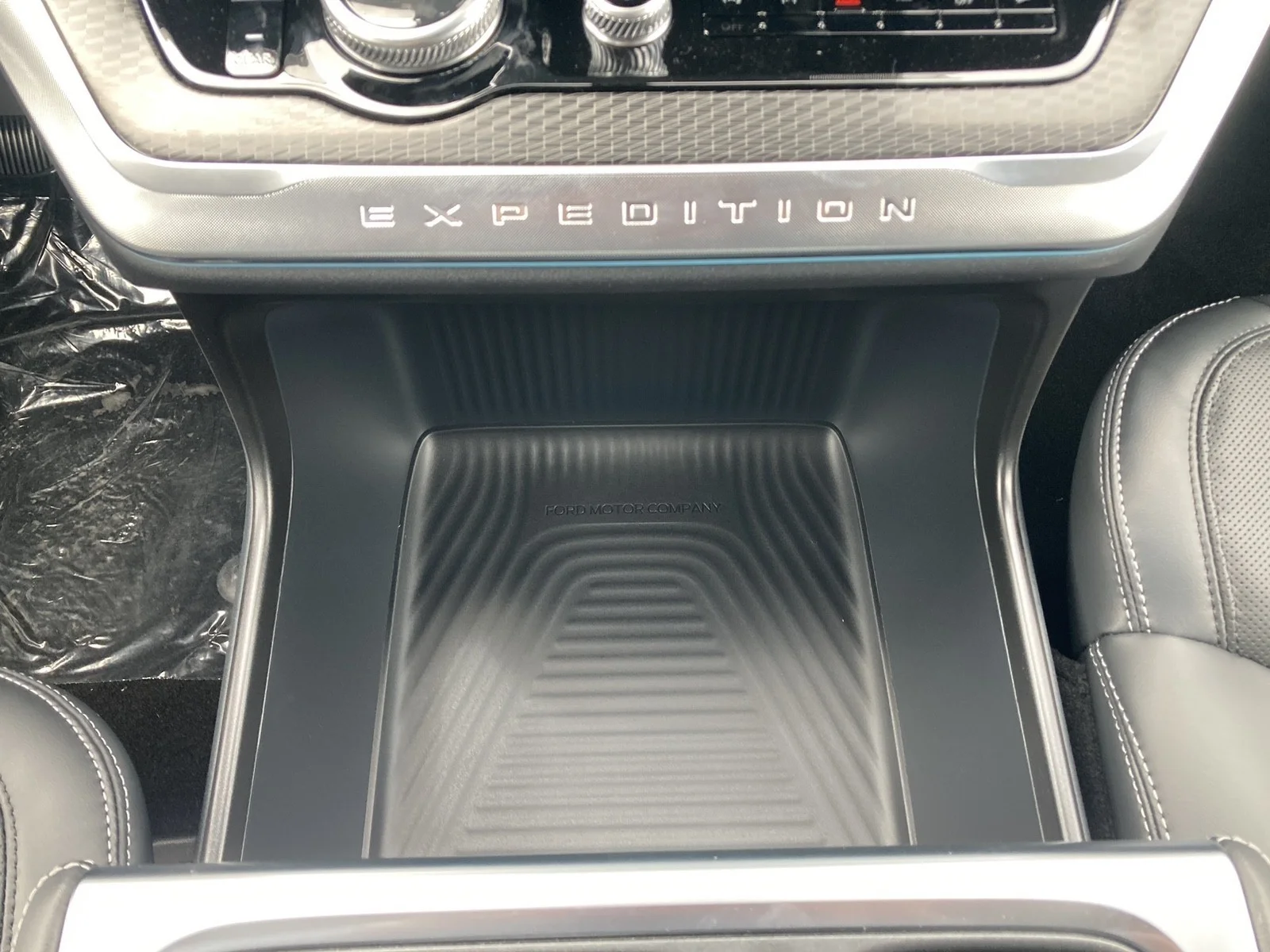New 2026 Space Silver Metallic Ford MAX Platinum® image 21