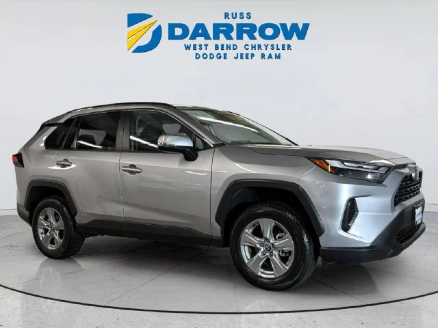 Certified Used 2025 Silver Toyota XLE image 7