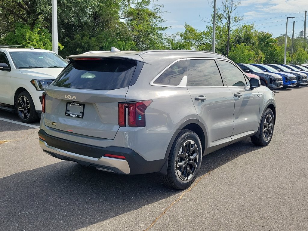 New 2026 Wolf Gray Kia S image 6