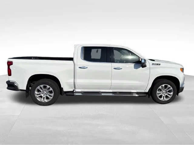 Used 2024 Summit White Chevrolet LTZ image 7