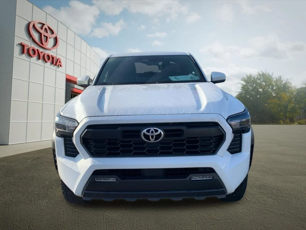 Used 2025 White Toyota TRD Off-Road image 8