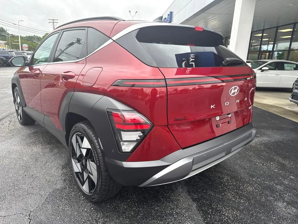 Used 2024 Red Hyundai Limited image 5